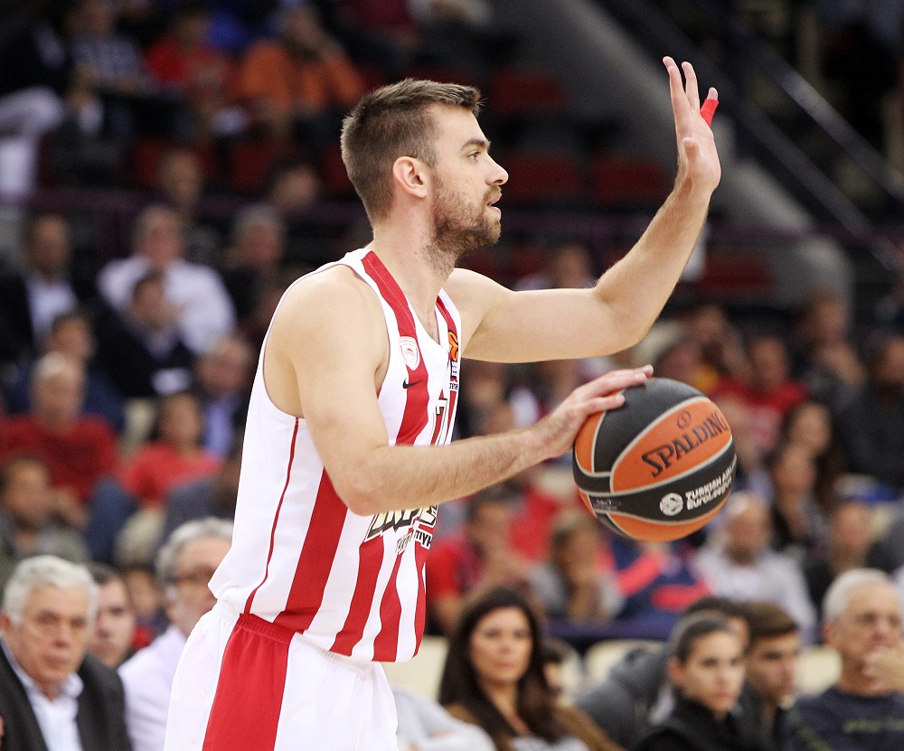 Μπαρτσελόνα – Ολυμπιακός: Αγωνία για τον Βαγγέλη Μάντζαρη