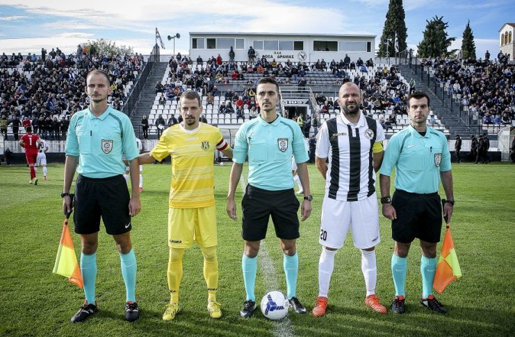 Η Δόξα στην πρεμιέρα είχε «Μαυραετούς» στις εξέδρες!