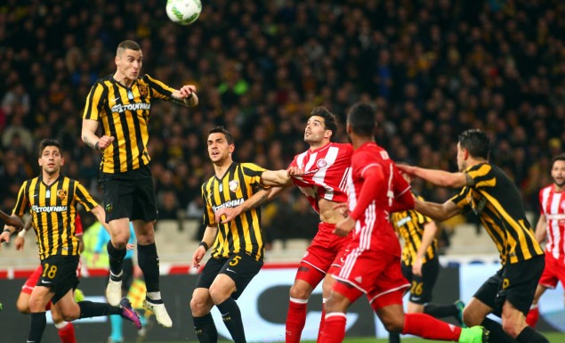 Μετά από 8 αγωνιστικές, Ολυμπιακός και ΑΕΚ έχουν (σχεδόν) τις ίδιες γκέλες!