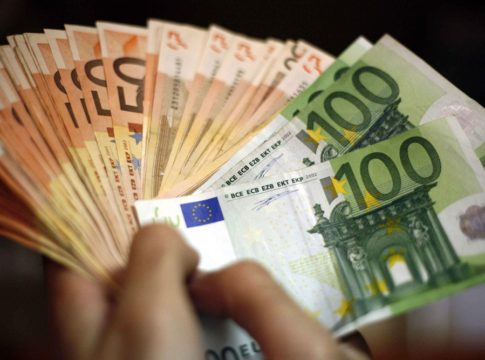 Αυξήσεις και αναδρομικά θα πάρουν οι συνταξιούχοι