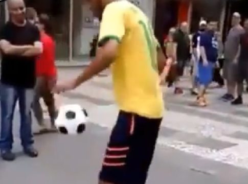 Καθηλωτικά ποδοσφαιρικά κόλπα (vid)