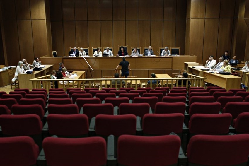 Την άρση της προστασίας των μαρτύρων ζητά η εισαγγελέας στη δίκη της ΧΑ