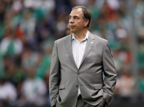 Παραιτήθηκε από την Εθνική των ΗΠΑ ο Αρίνα