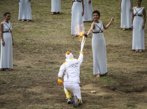 Η Ολυμπιακή Φλόγα παραδίδεται στην Πιονγκτσάνγκ