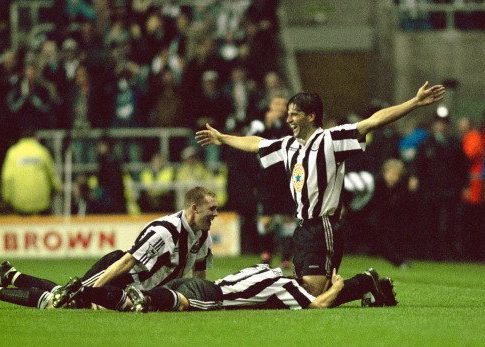 Η αξέχαστη «πεντάρα» της Νιουκάστλ στην Γιουνάιτεντ! (vid)