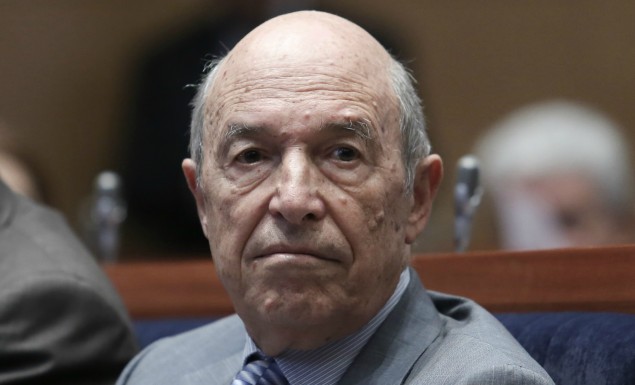 Ψήφισε και εκτόξευσε βολές κατά  «συκοφαντών» ο Κώστας Σημίτης