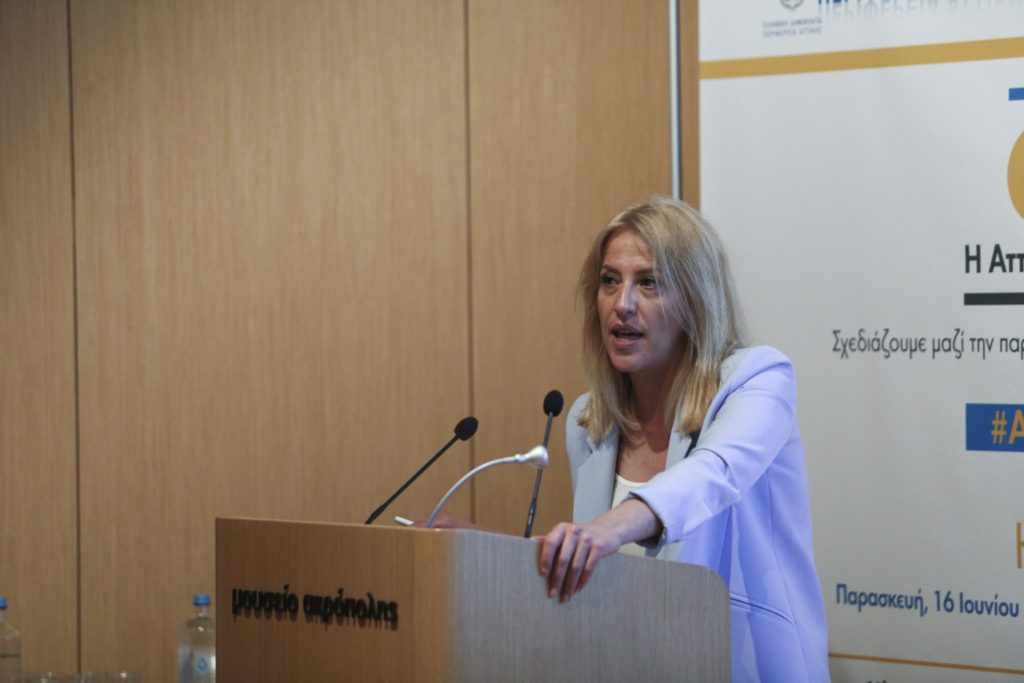 Μηνυτήρια αναφορά κατέθεσε η Ρένα Δούρου