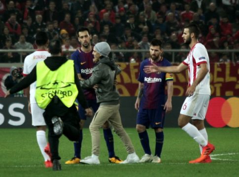 Οι Αγγλοι «γλεντάνε» τους Ισπανούς με… Ολυμπιακό!