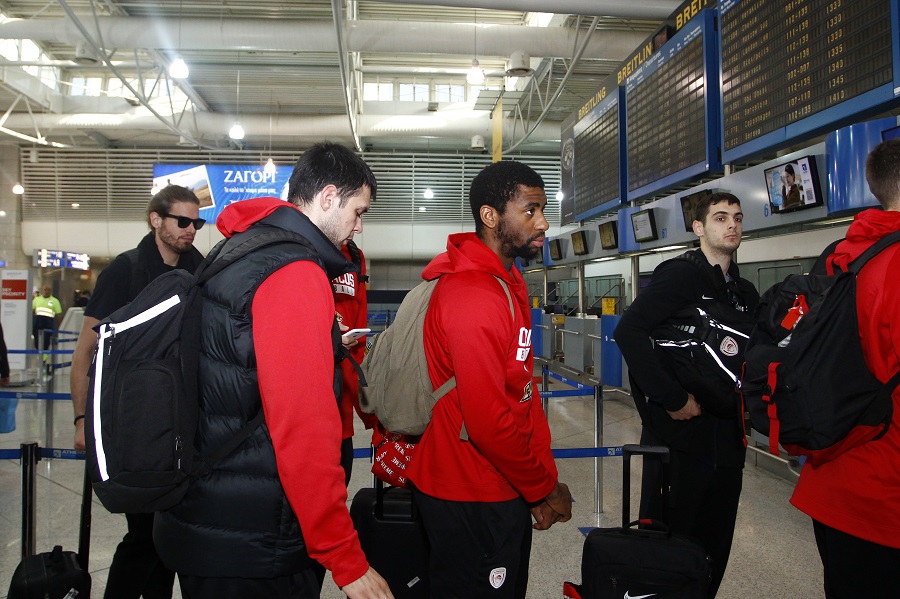 Ολυμπιακός : Η αναχώρηση για την Κωνσταντινούπολη (pics)