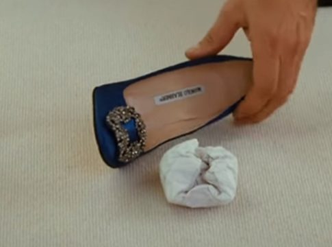 Αγόρασε τα παπούτσια γάμου της Κάρι Μπράντσο! (vid)