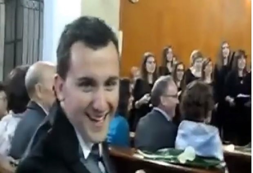 Η έκπληξη της νύφης στον γαμπρό (vid)