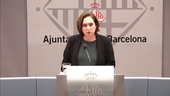 Σφοδρές επικρίσεις κατά Πουτζδεμόντ από τη Δήμαρχο Βαρκελώνης
