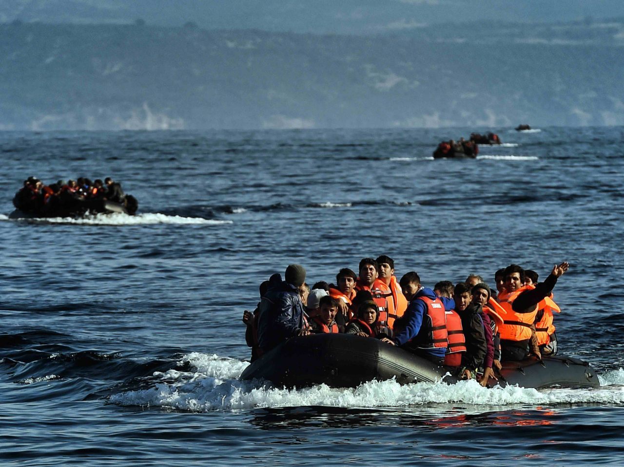 Σοκ στη Μυτιλήνη: 10χρονο αγόρι ποδοπατήθηκε σε βάρκα με πρόσφυγες