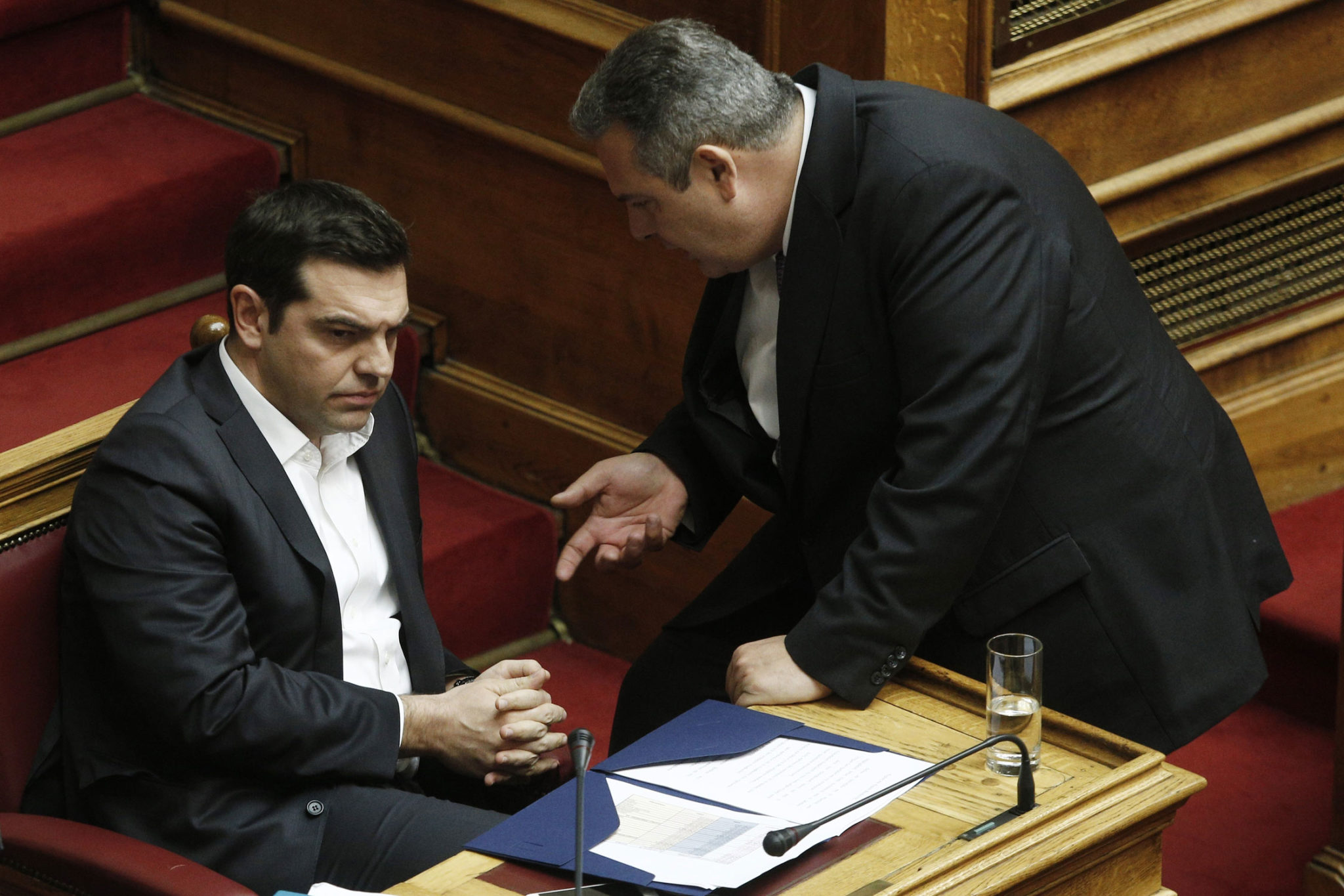 Η ΝΔ ζητά την αποπομπή Καμμένου από τη θέση του υπουργού