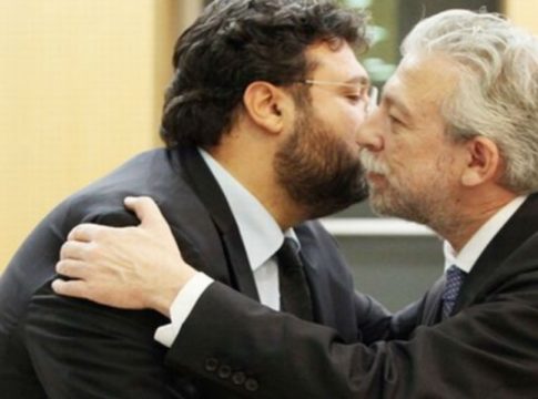 «Μια ωραία ατμόσφαιρα»… που δεν προκαλεί γέλια!