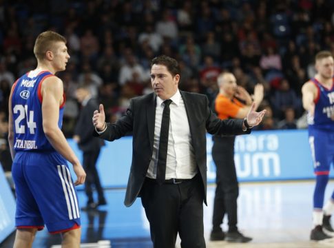 Εφές – Παναθηναϊκός : «Το μυαλό μας στις οικογένειες των θυμάτων» είπε ο Πασκουάλ