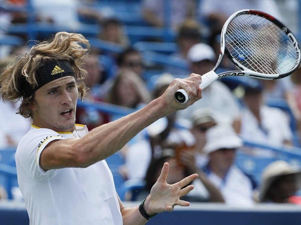 ATP Finals: Ο Ζβέρεφ απέκλεισε τον Φέντερερ και πήγε τελικό!