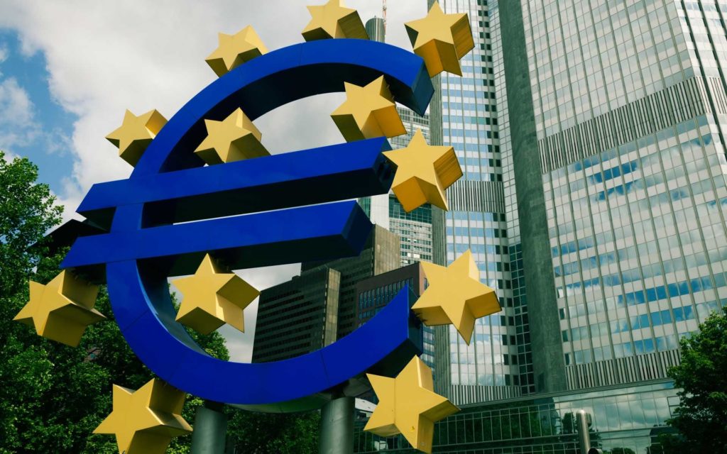 ΕΚΤ: Περιορισμένοι οι κίνδυνοι για τη χρηματοπιστωτική σταθερότητα