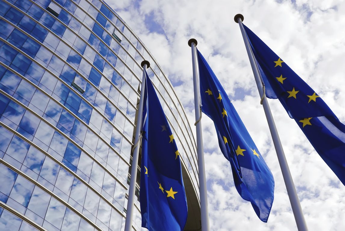 Ευρωπαϊκή Επιτροπή: Τα προγράμματα προσαρμογής βοήθησαν την Ελλάδα, αλλά…