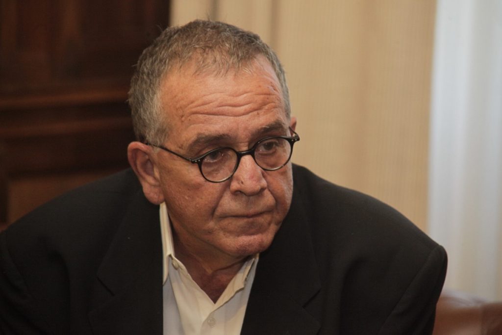 Κόντρα του υπουργείου Μεταναστευτικής και του δήμου Χίου για το προσφυγικό