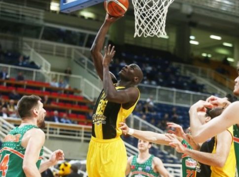 Mπάντζα Σι: Παίζει κόντρα στην Ολύμπια