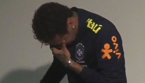 Με λυγμούς έφυγε από την συνέντευξη Τύπου ο Νεϊμάρ (vid)