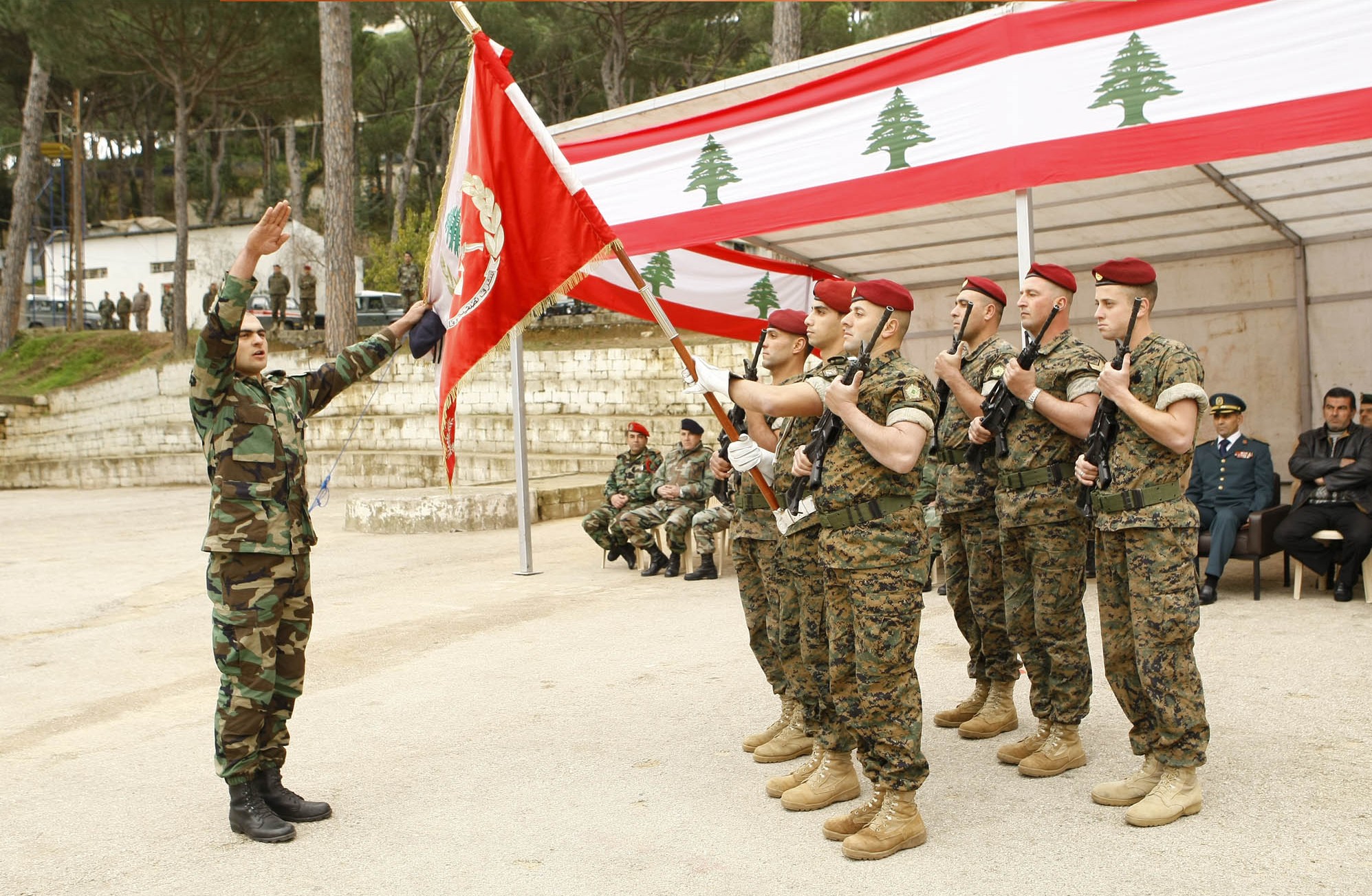 Λίβανος: Ο διοικητής του στρατού καλεί σε πλήρη ετοιμότητα