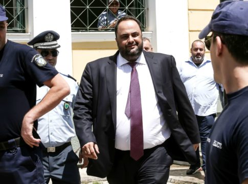 Εγκληματική οργάνωση : «Τι θα κάνουμε χωρίς φωτογραφίες»;