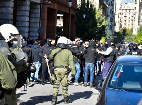 ΠΑΟΚ : Επίθεση οπαδών του ΠΑΟΚ σε Πακιστανούς μετανάστες (vid/pics)