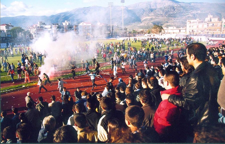 Επαρχία, ταράτσα, μπάλα και καψούρα 