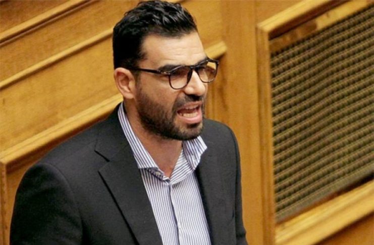 Αυτιάς σε Κωνσταντινέα : Πού νομίζεις ότι είσαι, στον φούρνο σου; (vid)