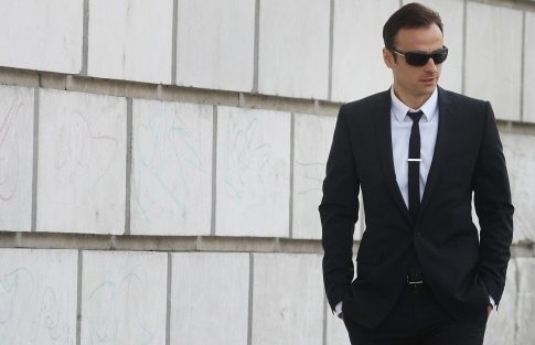 Ο γοητευτικός Μπερμπάτοφ πρωταγωνιστής σε ταινία! (vids)