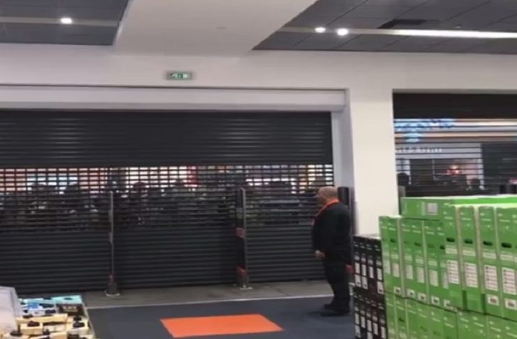 Black Friday : Χαμός και στα Public της Κύπρου (vid)