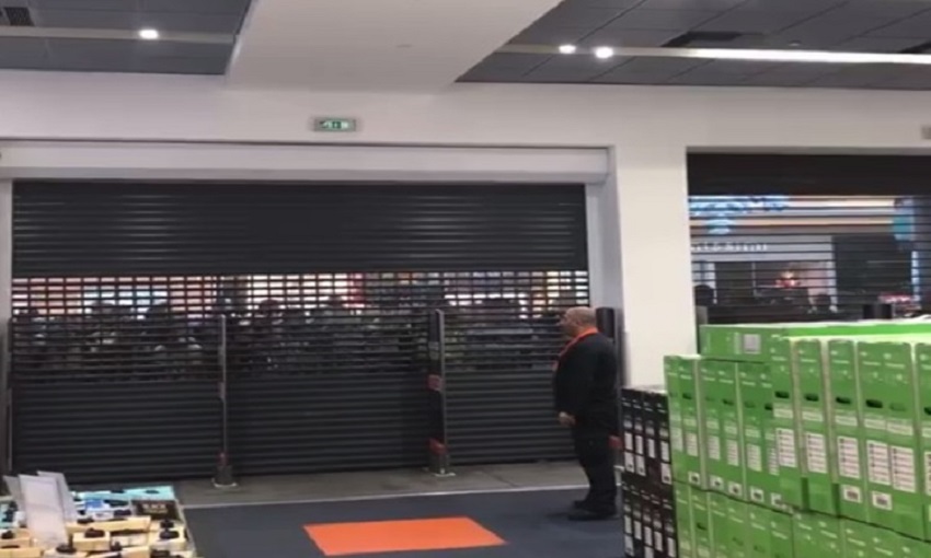 Black Friday : Χαμός και στα Public της Κύπρου (vid)