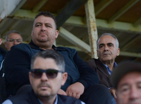 ΟΦΗ : Δίπλα στους παίκτες ο Τσάλος (pics)