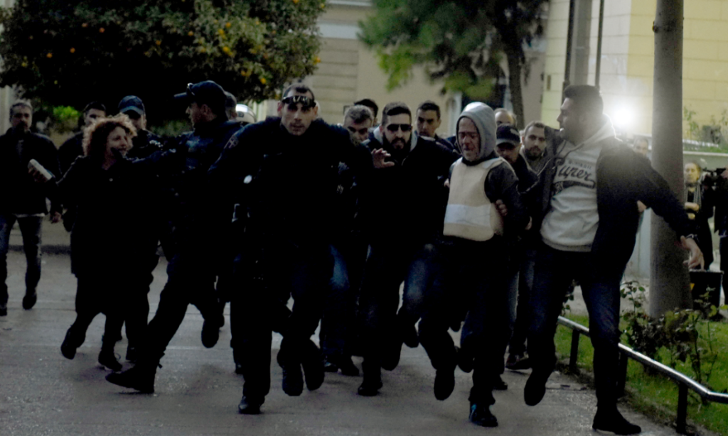 Tην παραίτησή του από την υπόθεση Ζέμπερη υπέβαλε ο συνήγορος του κατηγορουμένου