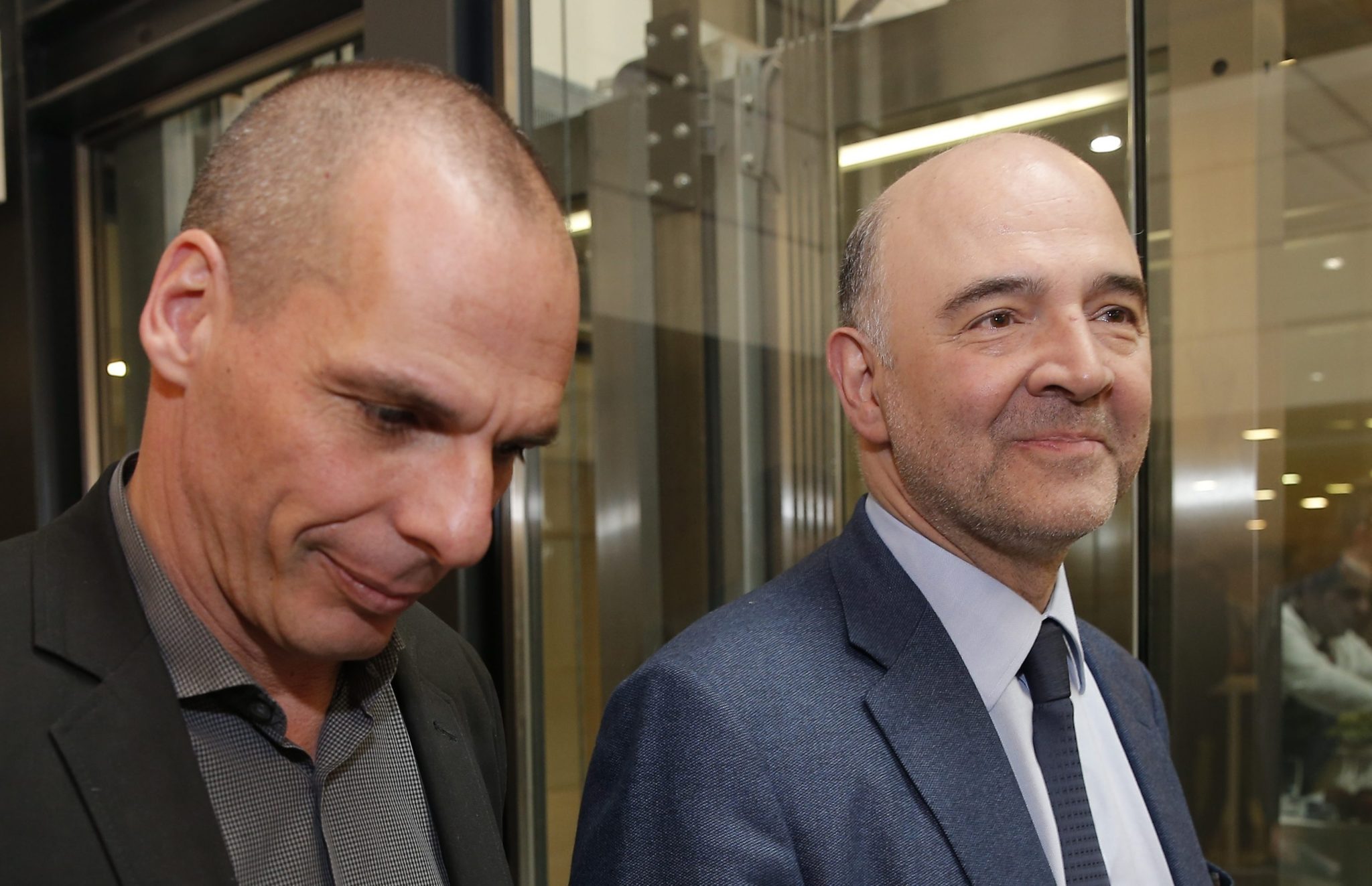 Μοσκοβισί: Θα γραφτούν πολλά βιβλία για την ευρωζώνη, πολύ διαφορετικά από αυτό του Βαρουφάκη