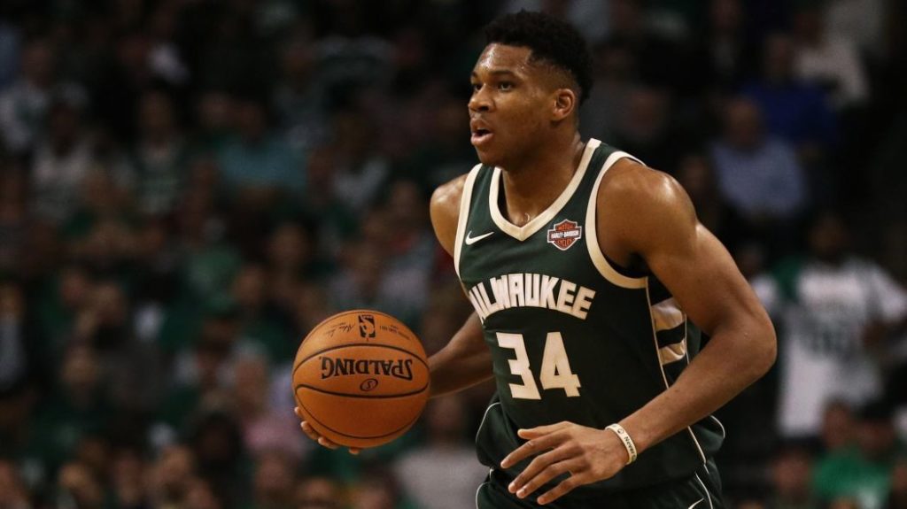 Γιάννης Αντετοκούνμπο : Ταβάνι του ο ουρανός