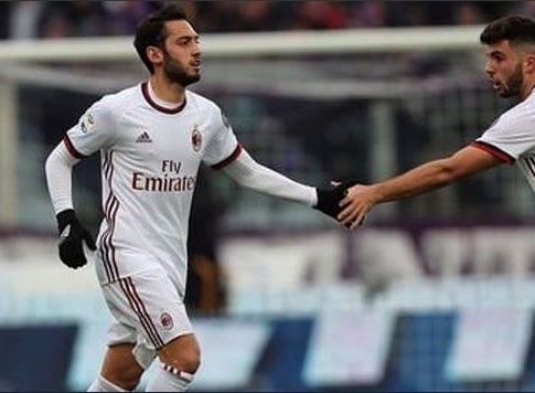 Serie A : Τσίμπησε βαθμό στη Φλωρεντία με Τσαλχάνογλου η Μίλαν