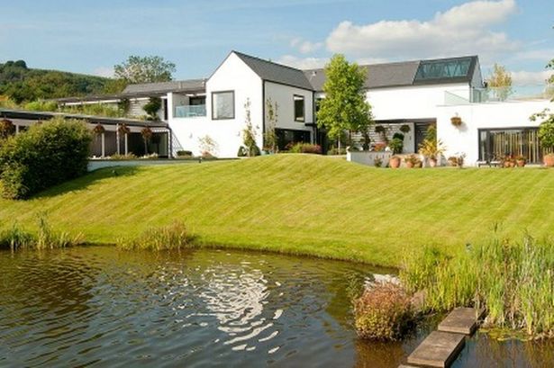 Ράμσεϊ : Αγόρασε το ακριβότερο σπίτι της Ουαλίας! (pics)