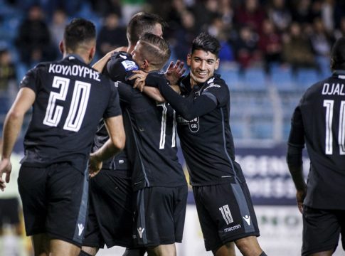 Διπλό στα Χανιά, τζάμπα τα γαριδάκια στον Πειραιά