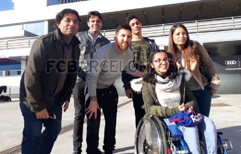 Η Νουτζέν στον μαγικό κόσμο της Μπαρτσελόνα (pics, vids)