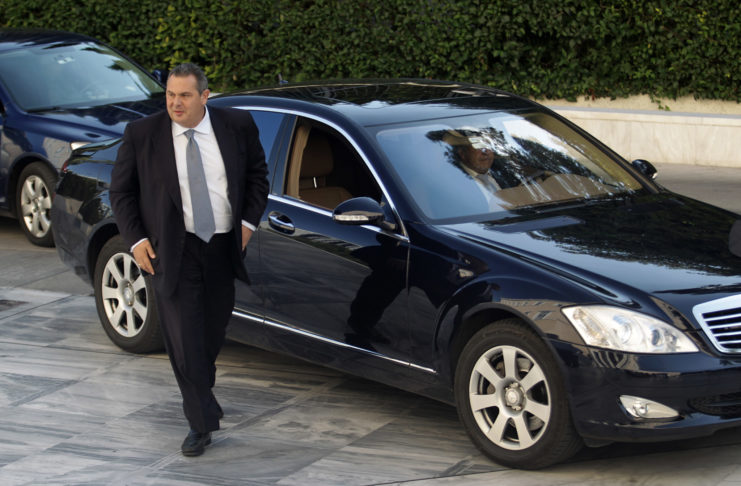 Καμμένος και Καραγιώργης: μια σχέση που δεν περιορίζεται στις… αντίκες