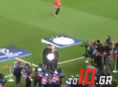 ΑΠΟΚΛΕΙΣΤΙΚΟ VIDEO : Ο Σάββας Θεοδωρίδης βράβευσε τον Τζιανλουίτζι Μπουφόν