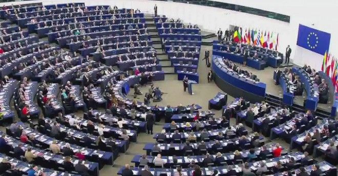 Τσεχία προς Ε.Ε : Mην μας πιέζετε να δεχτούμε πρόσφυγες