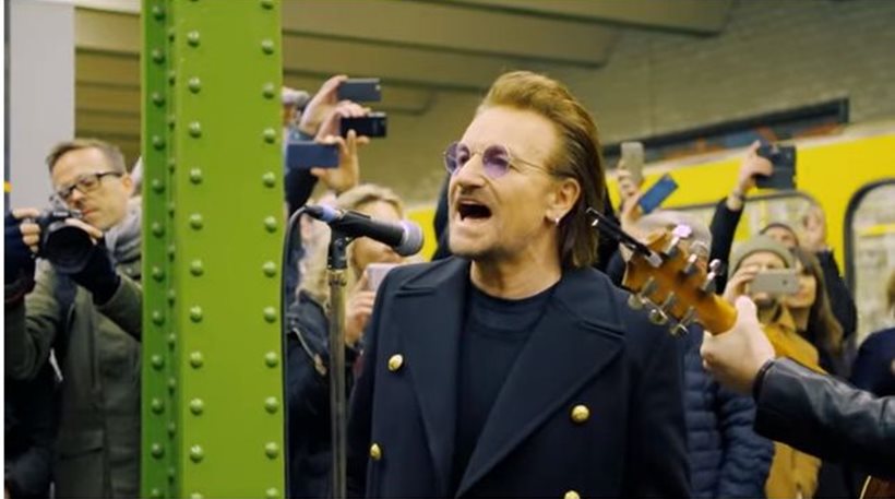 Οι U2 κάνουν απροειδοποίητο σόου στο μετρό του Βερολίνου