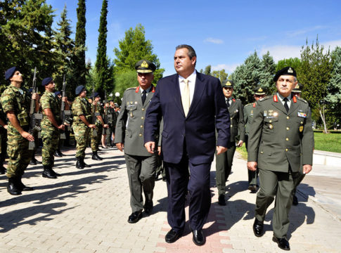 Κόντρα ΝΔ και υπουργείου Άμυνας