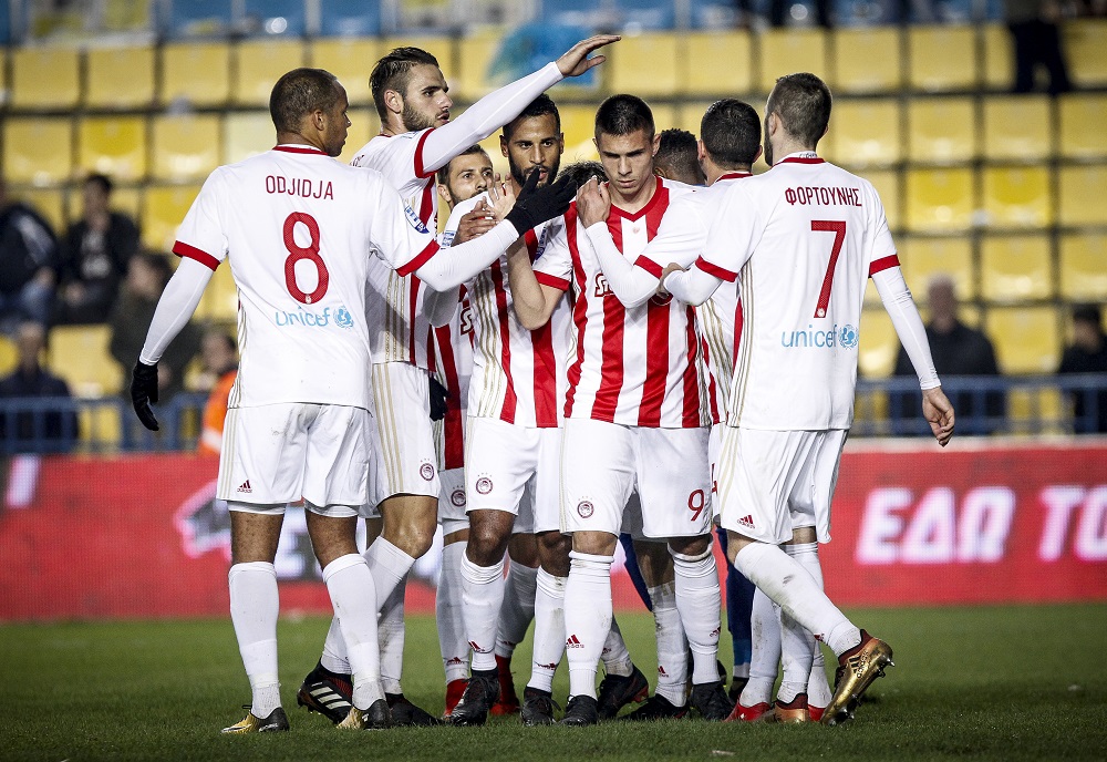 Οταν οι μεγάλοι παίρνουν το πούλμαν για την Επαρχία