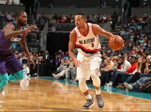 Χόρνετς – Μπλέιζερς 91-93