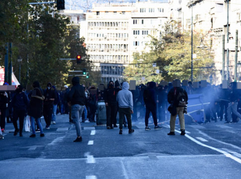 Ένταση στην πορεία για την επέτειο δολοφονίας του Α. Γρηγορόπουλου